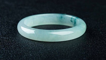 翡翠手镯如何买？